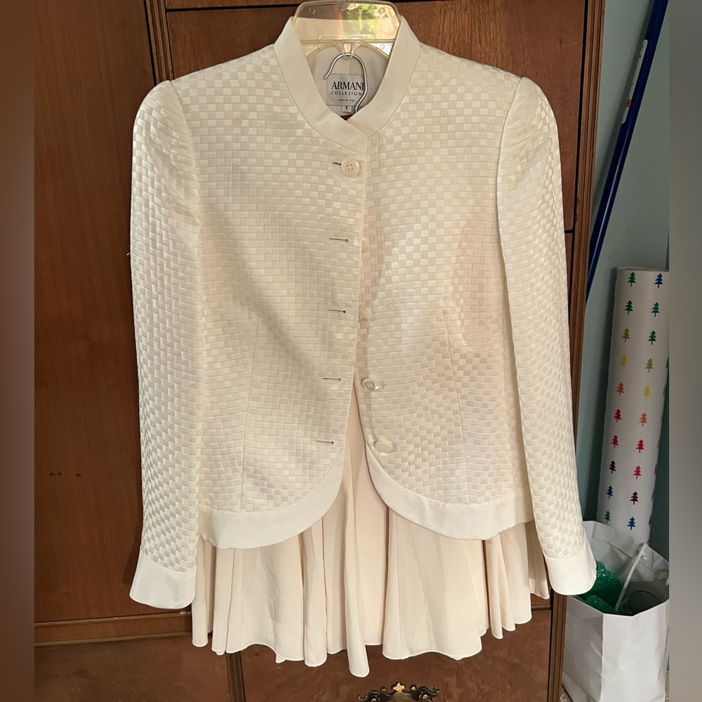 Armani Collezioni Blazer/Jacket and Skirt Set - Size 8